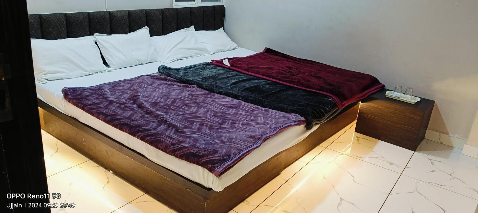 Hotel Rainbow اوجاين المظهر الخارجي الصورة